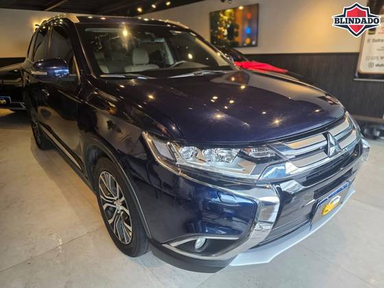 MITSUBISHI OUTLANDER 3.0 GT 4X4 V6 24V GASOLINA 4P AUTOMÁTICO MITSUBISHI OUTLANDER 3.0 GT 4X4 V6 24V GASOLINA 4P AUTOMÁTICO